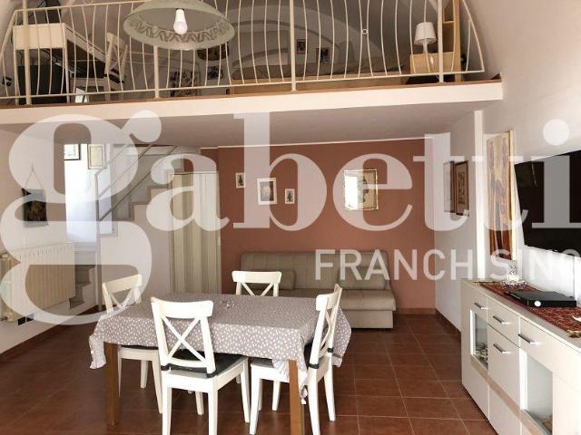 Casa indipendente in vendita a Canosa Di Puglia