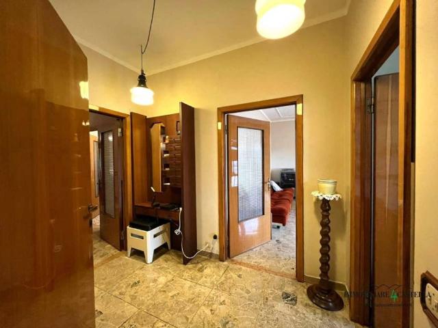Casa indipendente in vendita a Canossa RE