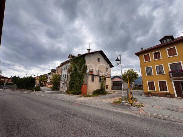 Casa indipendente in vendita a Canove di Roana via Bettinadi, 4, Canove Di Roana