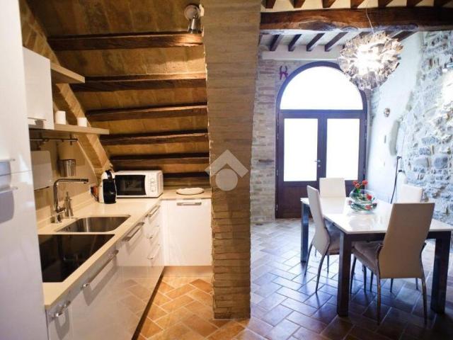 Casa indipendente in vendita a Cannara PG