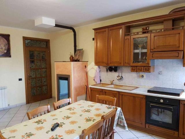 Casa indipendente in vendita a Cannara PG