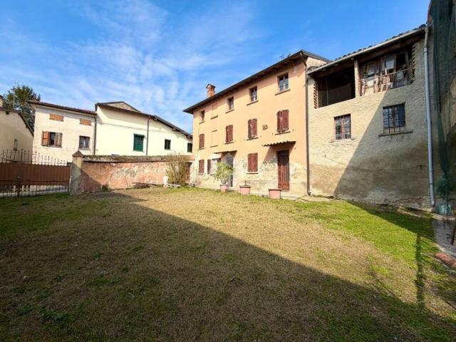 Casa indipendente in vendita a Canneto Pavese PV