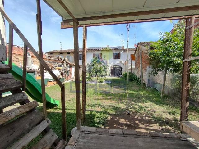Casa indipendente in vendita a Canneto sull'Oglio MN