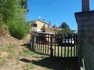 Casa indipendente in vendita a Cantagallo PO