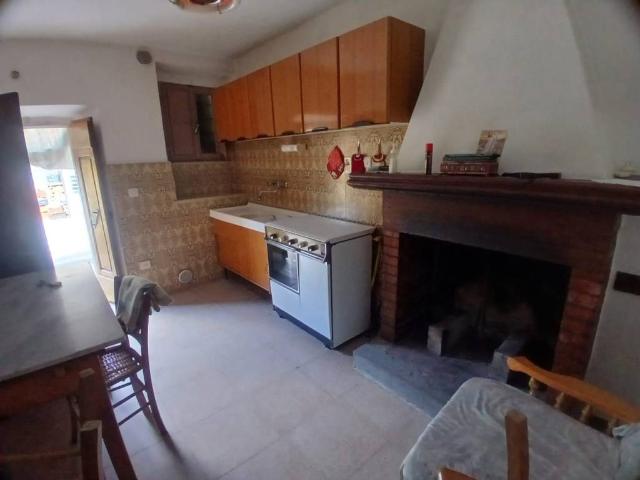 Casa indipendente in vendita a Cantagallo PO