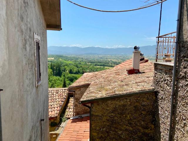 Casa indipendente in vendita a Cantalice RI