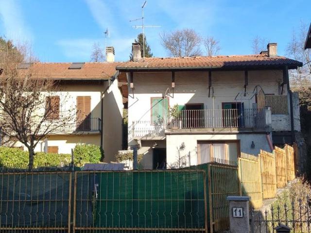 Casa indipendente in vendita a Cantello VA