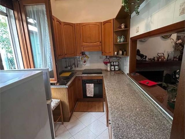 Casa indipendente in vendita a Canzo CO