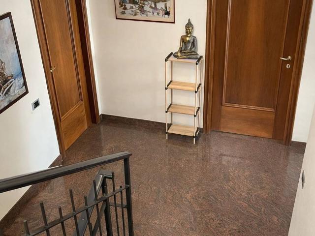 Casa indipendente in vendita a Canzo CO