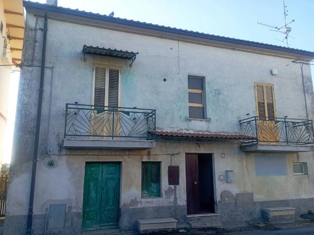 Casa indipendente in vendita a Canzano TE