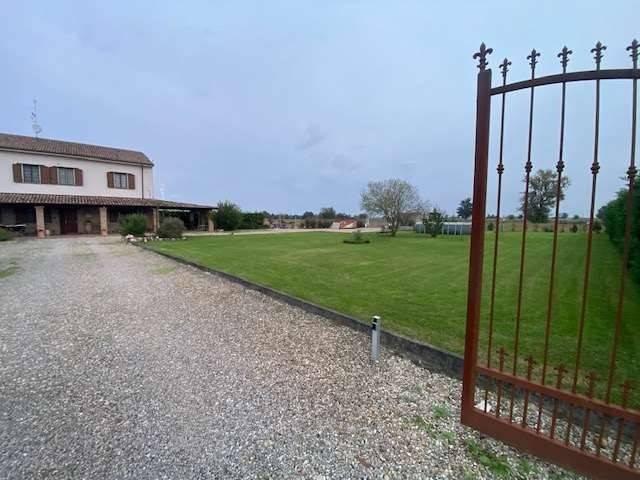 Casa indipendente in vendita a Caorso PC