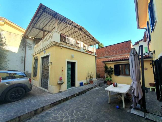 Casa indipendente in vendita a Capannori LU
