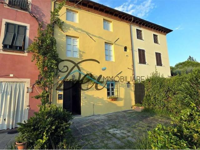 Casa indipendente in vendita a Capannori LU