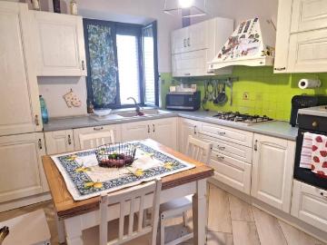 Casa indipendente in vendita a Capannori LU