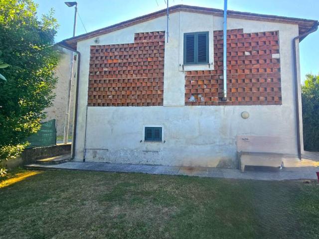 Casa indipendente in vendita a Capannori LU
