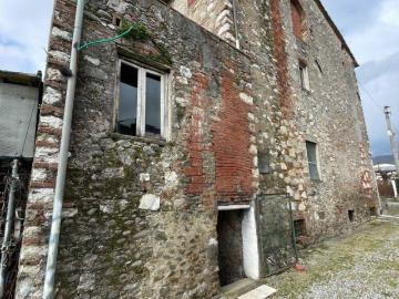 Casa indipendente in vendita a Capannori LU