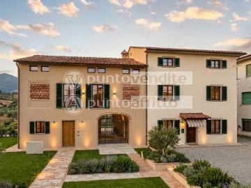 Casa indipendente in vendita a Capannori LU