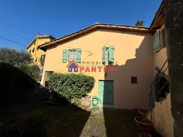 Casa indipendente in vendita a Capannori LU