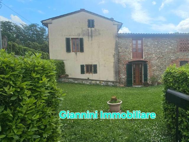 Casa indipendente in vendita a Capannori via del Giardinetto, Marlia