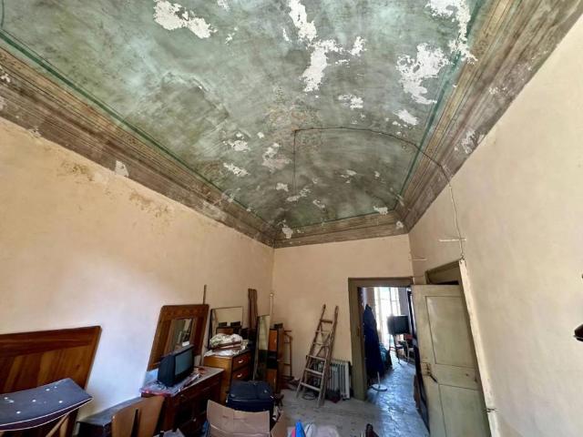 Casa indipendente in vendita a Capestrano AQ