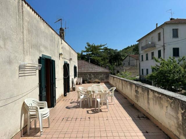 Casa indipendente in vendita a Capestrano AQ