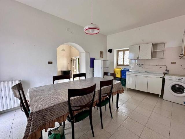 Casa indipendente in vendita a Capestrano AQ