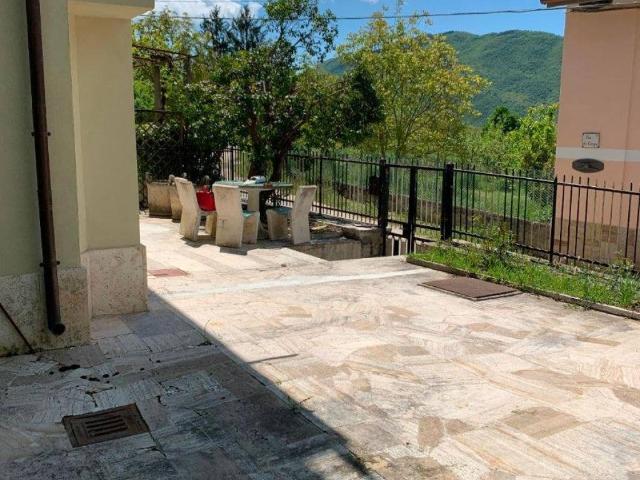 Casa indipendente in vendita a Capitignano AQ