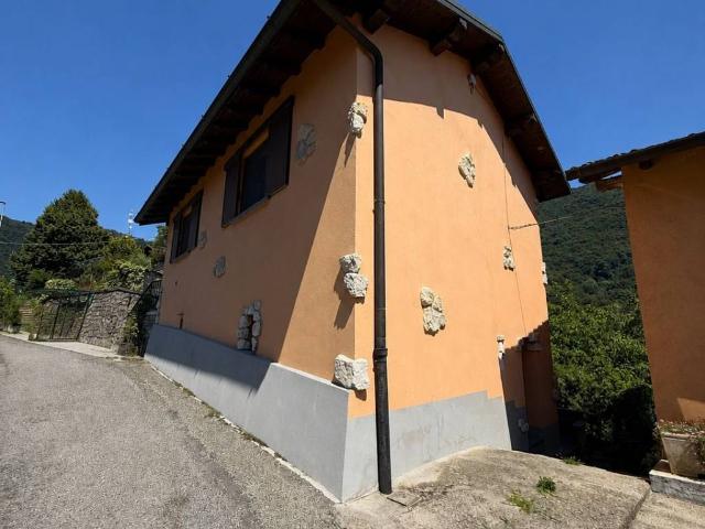 Casa indipendente in vendita a Capizzone BG