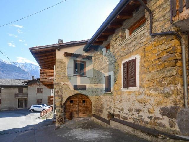Casa indipendente in vendita a Capo di Ponte BS