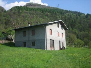 Casa indipendente in vendita a Capo di Ponte BS