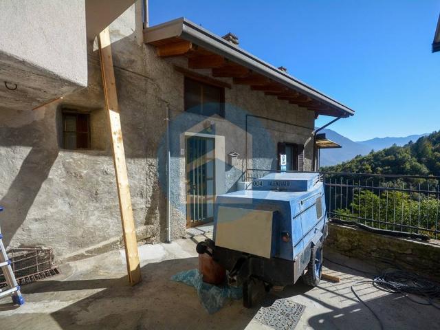 Casa indipendente in vendita a Capo di Ponte BS