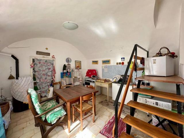 Casa indipendente in vendita a Caporciano AQ