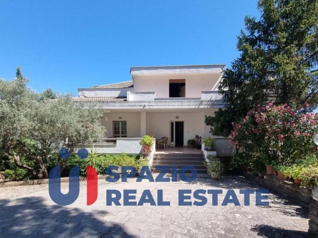 Casa indipendente in vendita a Cappelle Sul Tavo