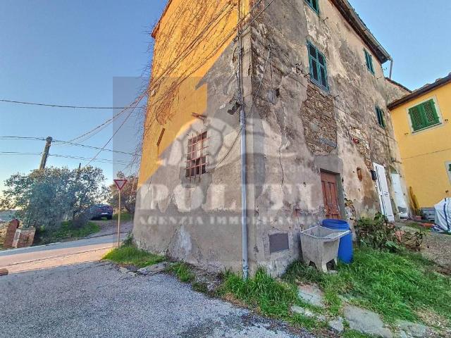 Casa indipendente in vendita a Capraia e Limite FI
