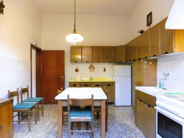 Casa indipendente in vendita a Capraia e Limite FI