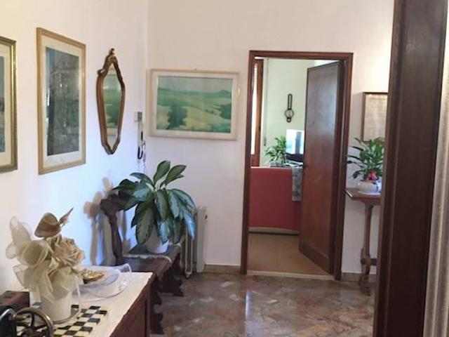 Casa indipendente in vendita a Capraia e Limite FI