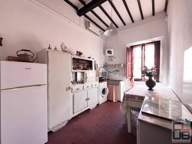 Casa indipendente in vendita a Capraia e Limite FI