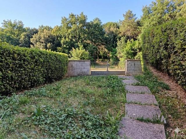 Casa indipendente in vendita a Capraia e Limite FI