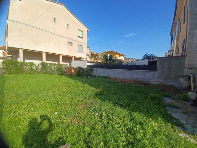 Casa indipendente in vendita a Capraia e Limite FI