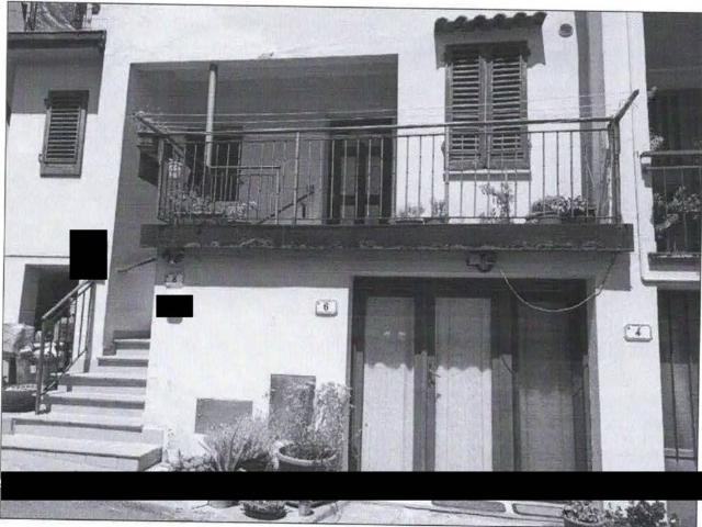 Casa indipendente in vendita a Capraia e Limite FI