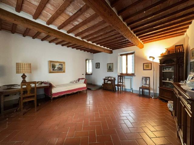 Casa indipendente in vendita a Capraia e Limite FI
