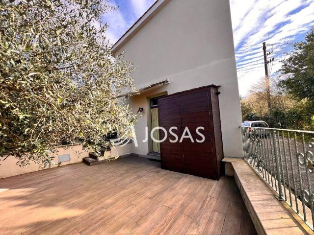 Casa indipendente in vendita a Caprarola VT
