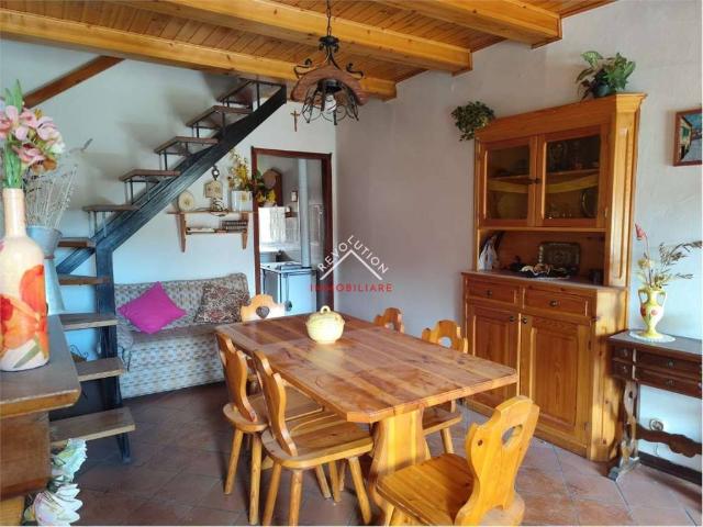 Casa indipendente in vendita a Caprese Michelangelo AR