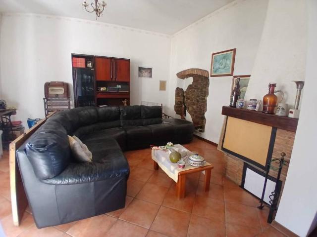 Casa indipendente in vendita a Capriva del Friuli GO
