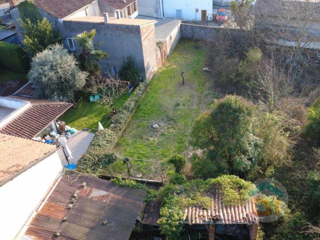 Casa indipendente in vendita a Capriva del Friuli GO