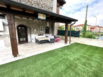 Casa indipendente in vendita a Capriate San Gervasio BG