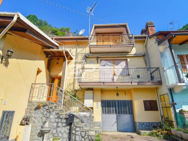 Casa indipendente in vendita a Caprie TO