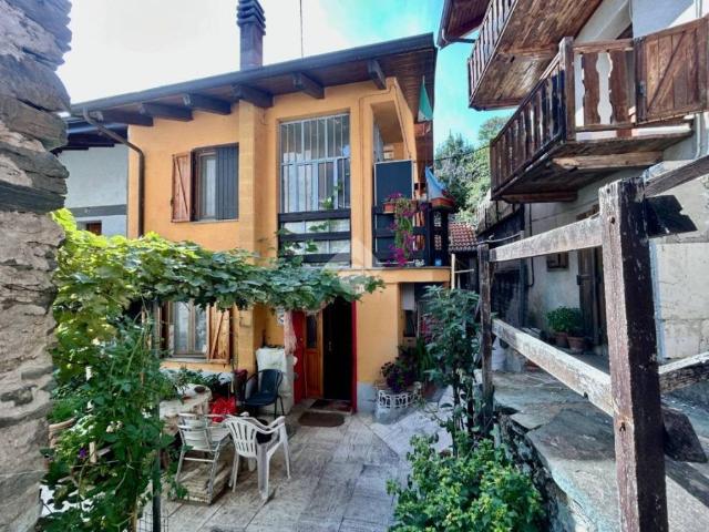 Casa indipendente in vendita a Caprie TO