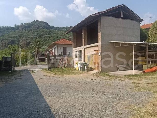 Casa indipendente in vendita a Caprie via Peroldrado, 36