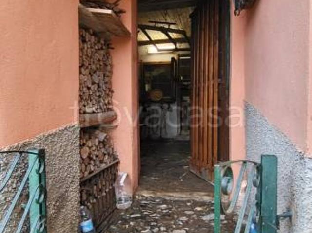 Casa indipendente in vendita a Caprili, Montebruno